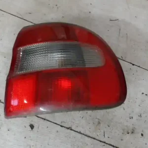 VOLVO V40 Jobb külső hátsó lámpa bontott alkatrész Akciós ár