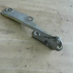 VOLVO V40 Motorháztető bal zsanér bontott alkatrész Vedd meg online