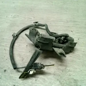 Exkluzív ajánlat VOLVO V40 Motorháztető zár bontott alkatrész