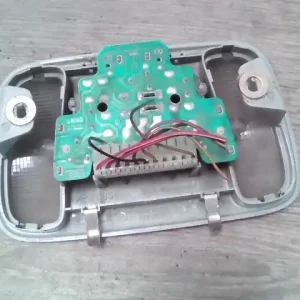 Alacsony ár VOLVO V40 Utastér világítás első bontott alkatrész