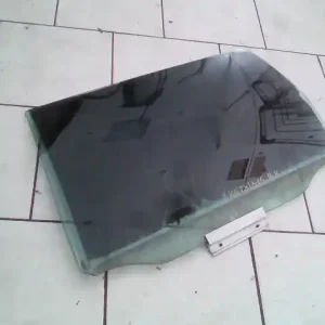 Árcsökkenés VOLVO V70 2000.01.01- 2007.08.31 Bal hátsó ajtóüveg kombi kivitel bontott alkatrész