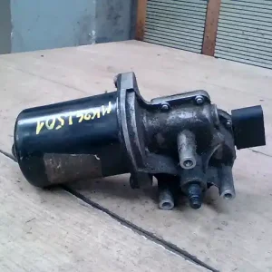 Azonnal elérhető VW BORA Ablaktörlő motor első bontott alkatrész