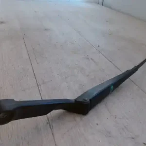 Azonnal elérhető VW GOLF III. Ablaktörlő kar bal első bontott alkatrész