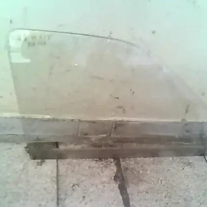 Akciós ár VW GOLF III. Jobb első ajtóüveg bontott alkatrész