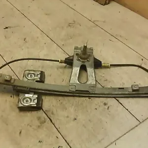 Alacsony ár VW GOLF III. Jobb hátsó ablakemelő szerkezet mechanikus bontott alkatrész