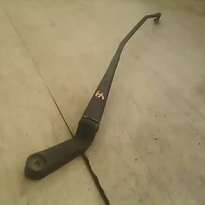 Alacsony ár VW GOLF III. 94- Ablaktörlő kar jobb első bontott alkatrész