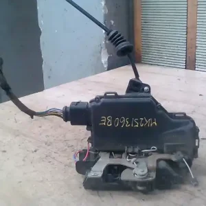 Akció VW GOLF IV. Bal első ajtó zárszerkezet központi záras 5 ajtós bontott alkatrész