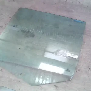 Árengedmény VW GOLF IV. Bal hátsó ajtóüveg bontott alkatrész