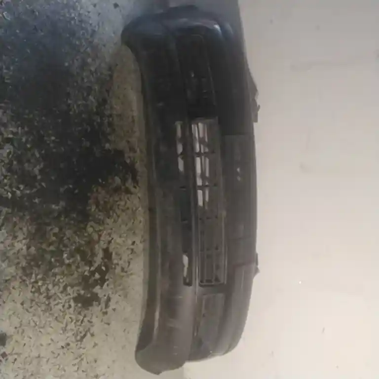 Alacsony ár VW GOLF IV. Első lökhárító bontott alkatrész