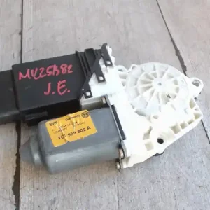 Akció VW GOLF IV. Jobb első ablakemelő motor bontott alkatrész