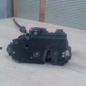 Akció VW GOLF IV. Jobb első ajtó zárszerkezet központizáras bontott alkatrész