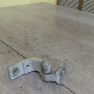 Alacsony ár VW GOLF IV. Jobb első felső ajtózsanér 5 ajtós bontott alkatrész