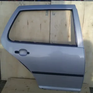 Alacsony ár VW GOLF IV. Jobb hátsó ajtó. 5 ajtós, ezüst bontott alkatrész