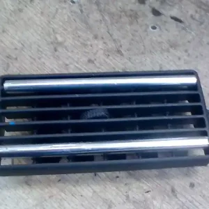 Akció VW GOLF IV. Középső szellőző jobb bontott alkatrész