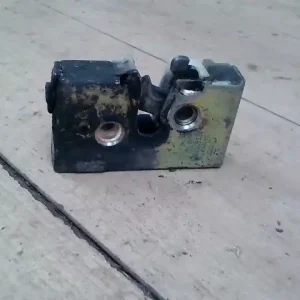 Alacsony ár VW JETTA I. Jobb hátsó ajtó zárszerkezet mechanikus bontott alkatrész