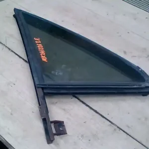 Árcsökkenés VW JETTA I. Jobb első fixüveg ajtóban bontott alkatrész