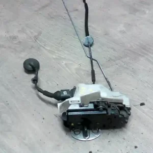 Alacsony ár VW PASSAT 00.11-05.02 B5.5 Bal hátsó ajtó zárszerkezet központi záras kombi bontott alkatrész