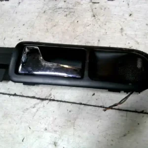 Azonnal elérhető VW PASSAT 00.11-05.02 B5.5 Bal hátsó belső kilincs hangszóróval bontott alkatrész