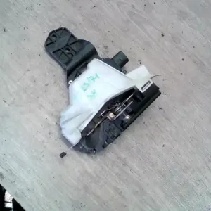 Árcsökkenés VW PASSAT 00.11-05.02 B5.5 Jobb hátsó ajtó zárszerkezet központi záras bontott alkatrész