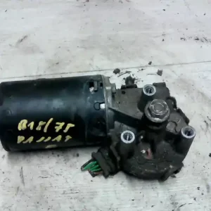 Alacsony ár VW PASSAT 88-93 Ablaktörlő motor első 5 vezetékes bontott alkatrész