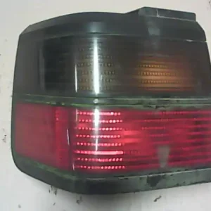 Akció VW PASSAT 88-93 Bal külső hátsó lámpa bontott alkatrész