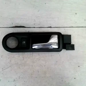 Árengedmény VW PASSAT 96.10-00.10 B5 Jobb hátsó belső kilincs ablakemelő kapcsolóval,kombi bontott alkatrész