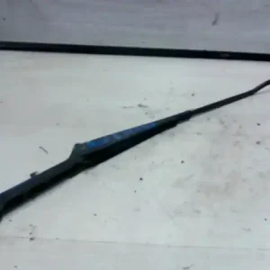 Alacsony ár VW POLO III. 94-99 Ablaktörlő kar jobb első bontott alkatrész