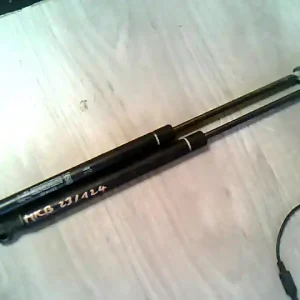 Akciós ár VW POLO III. 94-99 Csomagtérajtó kitámasztó teleszkóp pár bontott alkatrész