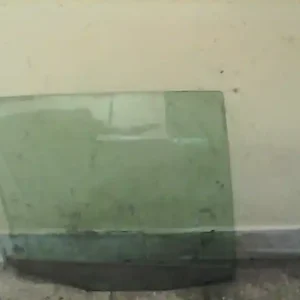 Akció VW POLO III. 94-99 Jobb hátsó ajtóüveg bontott alkatrész