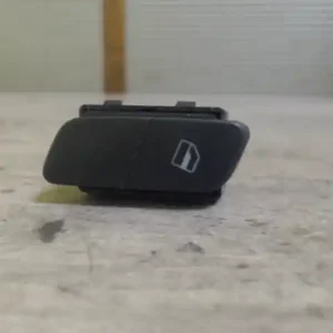 Árengedmény VW Polo IV (9N3) 2005.04.01-2009.05.31 Jobb első ablakemelő kapcsoló bontott alkatrész