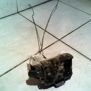 Alacsony ár VW POLO IV. 99-02 Bal hátsó ajtó zárszerkezet mechanikus bontott alkatrész