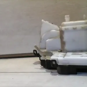 VW POLO IV. 99-02 Jobb hátsó ajtó zárszerkezet központi záras bontott alkatrész Outlet