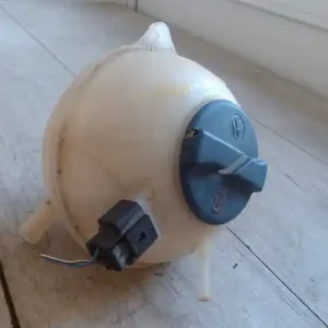 VW POLO IV. 99-02 Kiegyenlítő tartály bontott alkatrész Utolsó esély