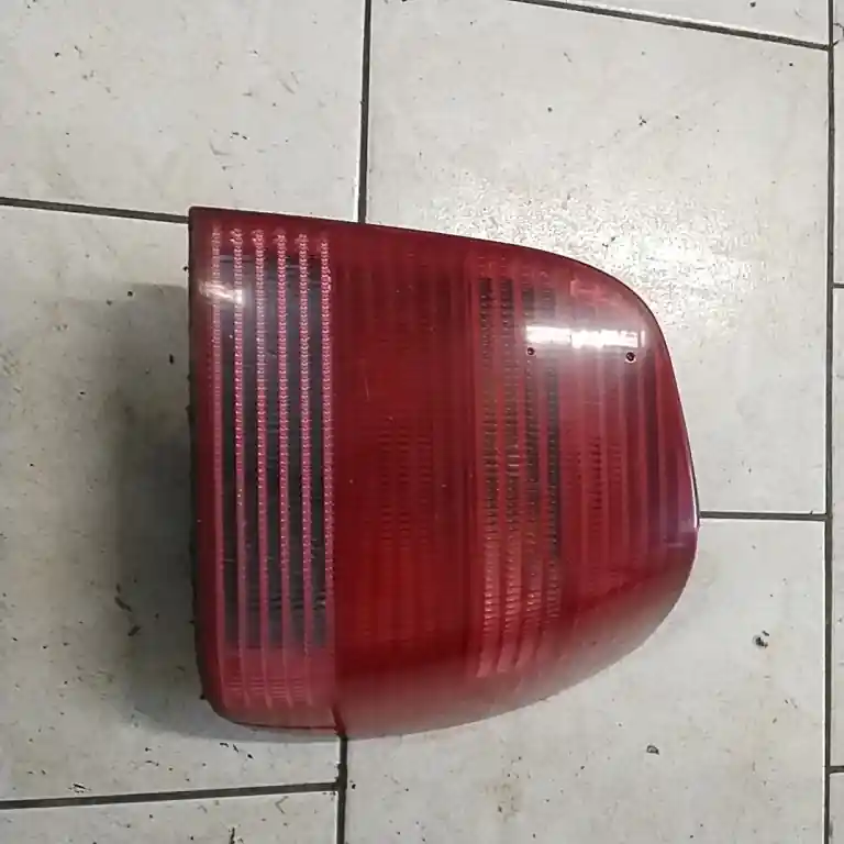 Akció VW POLO IV. 99-02 Jobb hátsó lámpa bontott alkatrész