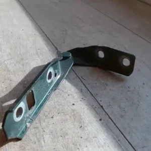 VW POLO IV. 99-02 Motorháztető jobb zsanér bontott alkatrész Vedd meg online