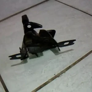 VW POLO IV. 99-02 Motorháztető zár bontott alkatrész Ajánlat