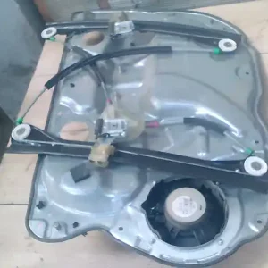 VW POLO V. 02-05 Bal első ablakemelő szerkezet mechanikus 5 ajtós bontott alkatrész Szuper ajánlat