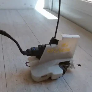 VW POLO V. 02-05 Bal első ajtó zárszerkezet központi záras 5 ajtós bontott alkatrész Korlátozott ajánlat