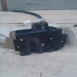 VW POLO V. 02-05 Bal hátsó ajtó zárszerkezet központi záras 5 ajtós bontott alkatrész Korlátozott ajánlat