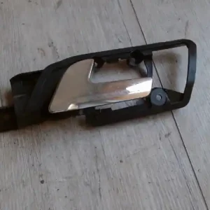 VW POLO V. 02-05 Bal hátsó belső kilincs 5 ajtós bontott alkatrész Rendeld meg most