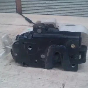 Árcsökkenés VW POLO V. 02-05 Jobb első ajtó zárszerkezet központizáras 5 ajtós bontott alkatrész