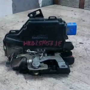 VW POLO V. 02-05 Jobb első ajtó zárszerkezet központizáras bontott alkatrész Végkiárusítás