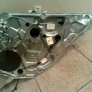 VW POLO V. 02-05 Jobb hátsó ablakemelő szerkezet mechanikus 5 ajtós bontott alkatrész Expressz kézbesítés