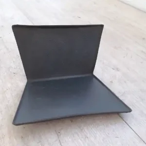 VW POLO V. 02-05 Középkonzol keret betét bontott alkatrész Rendeld meg most