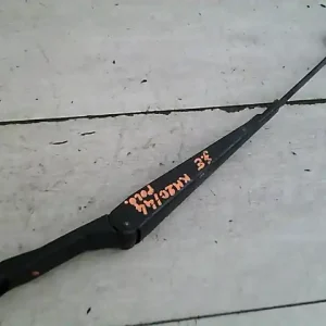 VW POLO VARIANT 97-01 Ablaktörlő kar jobb első bontott alkatrész Rendeld meg most