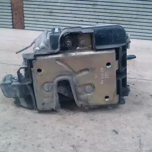 VW POLO VARIANT 97-01 Jobb hátsó ajtó zárszerkezet mechanikus kombi bontott alkatrész Korlátozott ajánlat