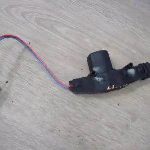 Alacsony ár VW POLO VARIANT 97-01 Központizár motor bontott alkatrész