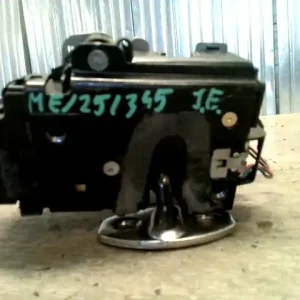 VW POLO VI. 05-09 Jobb első ajtó zárszerkezet központizáras 3 ajtós bontott alkatrész Utolsó esély