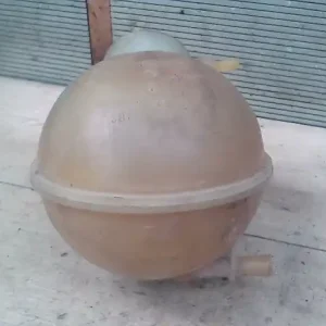 VW SHARAN 95.08-00.04 Kiegyenlítő tartály kupak nélkül, 1.8i bontott alkatrész Különleges ajánlat