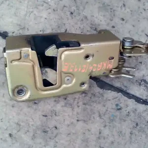 VW T4 -96 Jobb első ajtó zárszerkezet mechanikus bontott alkatrész Szuper akció